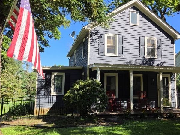 79 W Main St, Mendham, NJ 07945