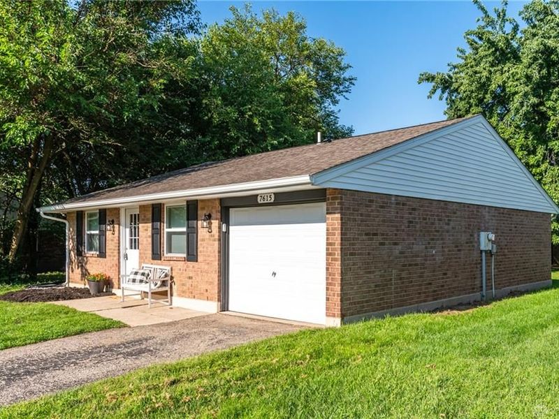 7615 Pomeranian Drive, Huber Heights, OH 45424 Photo 32
