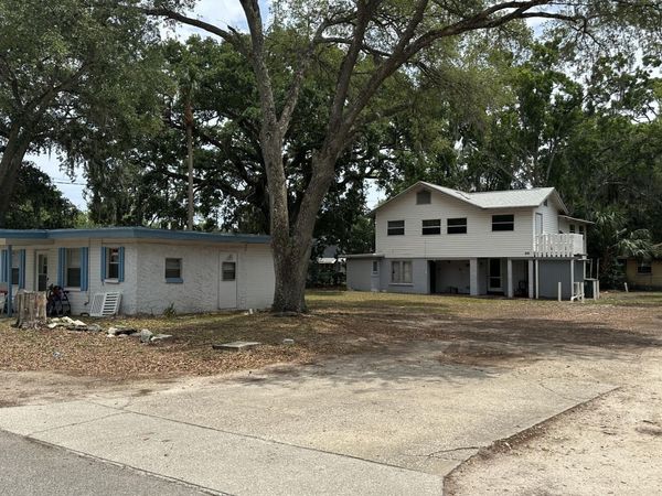 909 Winchester Street, Daytona Beach, FL 32114