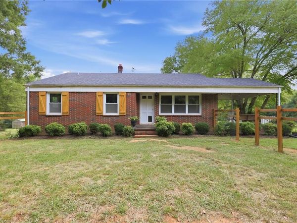 216 Underwood Road , Elon, NC 27244
