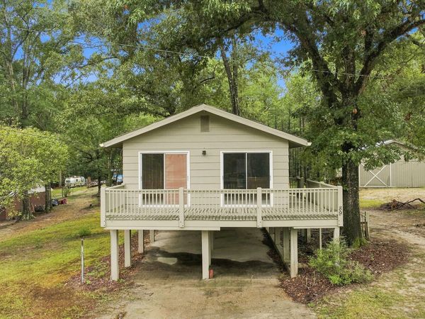 89 Forest Barnes Rd., Petal, MS 39465