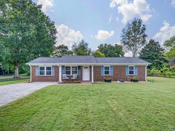 102 Cindy Drive, New Market, AL 35761