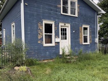 411 S Mulberry Street, Marshall, MI 49068