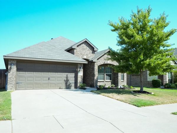 4112 Sweet Clover Lane, Fort Worth, TX 76036