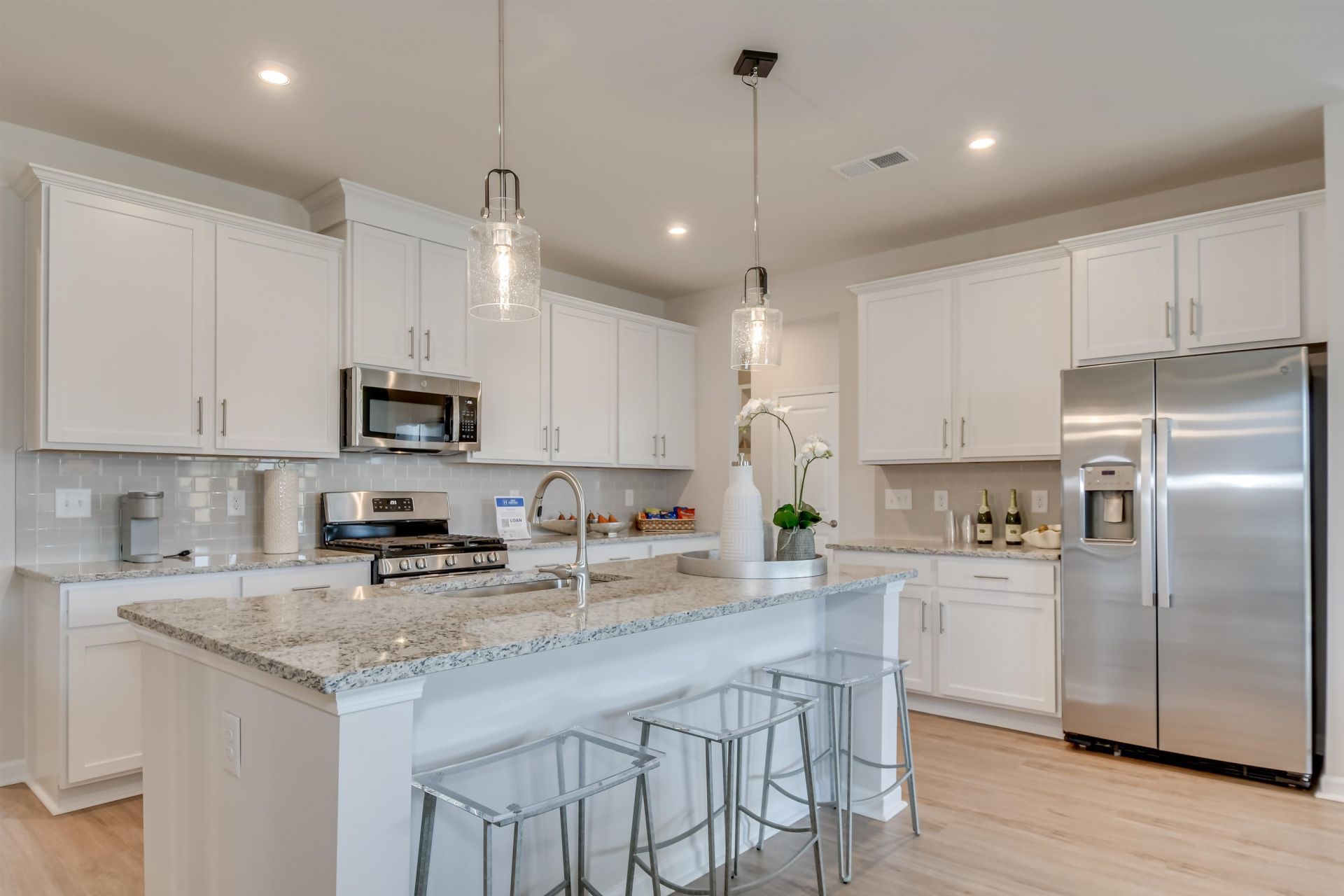 151 Avery Woods Dr.  Photo 4