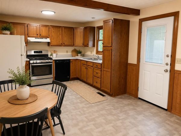 13 2nd Street, Kingston, NH 03848