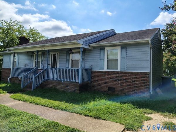 3902 Yorktown Drive , Hopewell, VA 23860