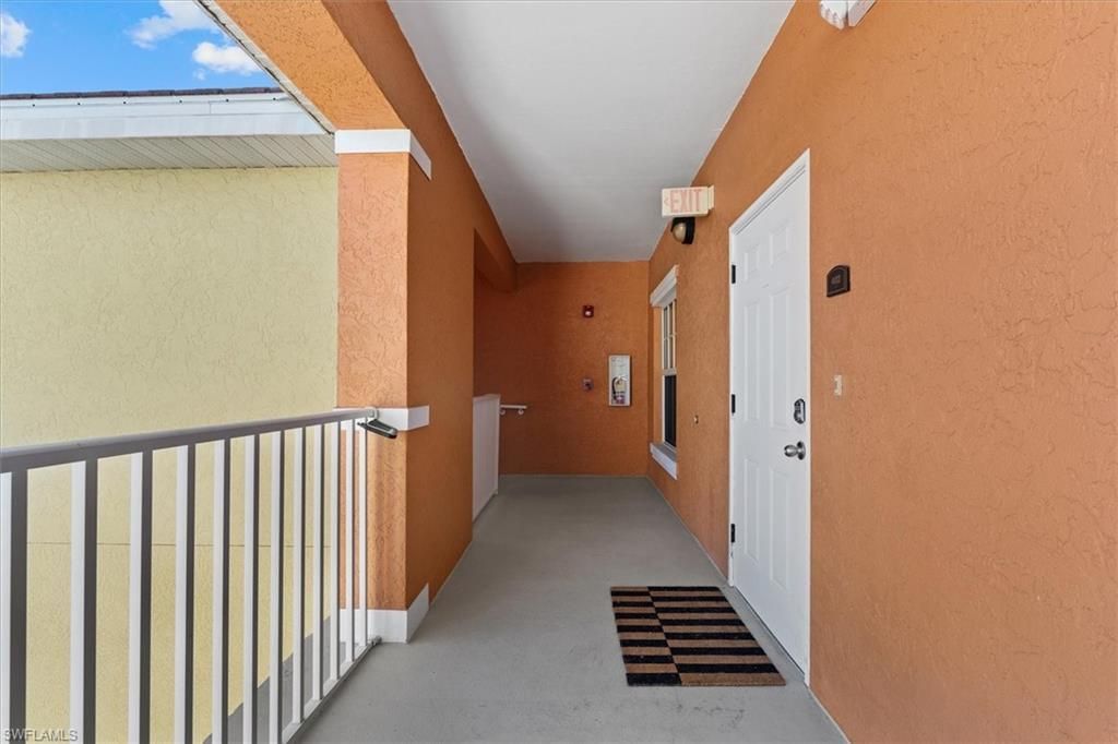 4420 Botanical Place Cir, Unit 402, Naples, FL 34112 Photo