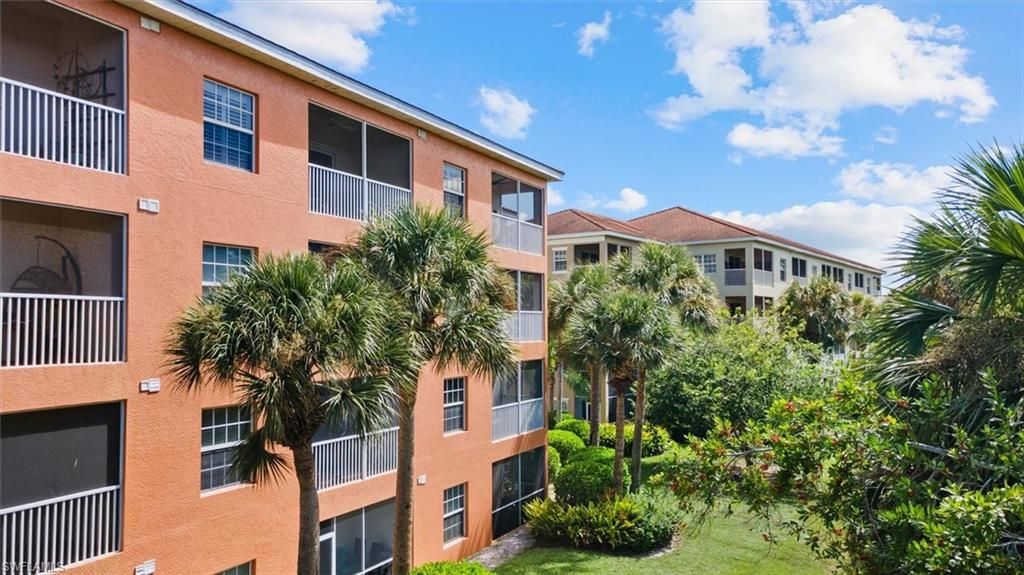 4420 Botanical Place Cir, Unit 402, Naples, FL 34112 Photo