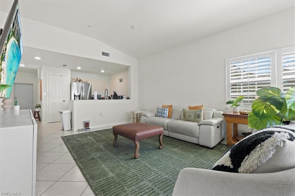 4420 Botanical Place Cir, Unit 402, Naples, FL 34112 Photo