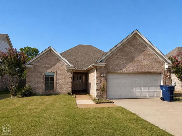 912 Neil Sain Loop, Marion, AR 72364