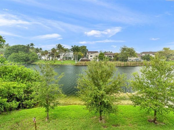15470 SW 82nd Ln , Unit 332, Miami, FL 33193
