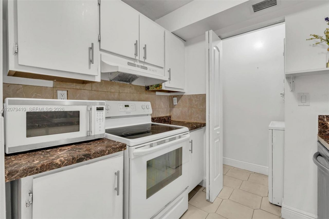 15470 SW 82nd Ln , Unit 332, Miami, FL 33193 Photo