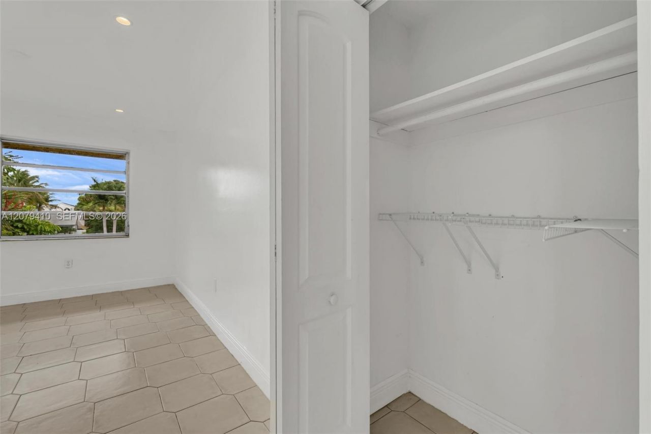 15470 SW 82nd Ln , Unit 332, Miami, FL 33193 Photo