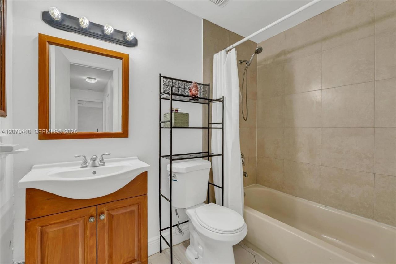 15470 SW 82nd Ln , Unit 332, Miami, FL 33193 Photo