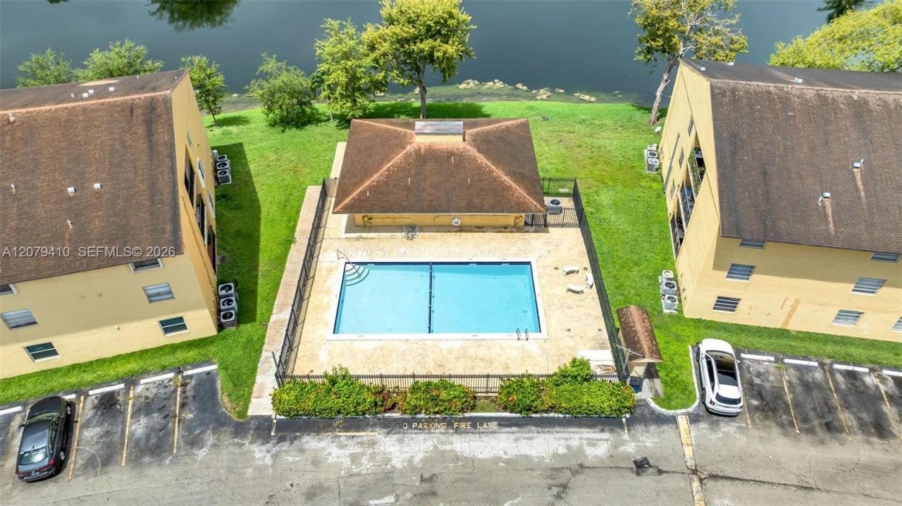 15470 SW 82nd Ln , Unit 332, Miami, FL 33193 Photo