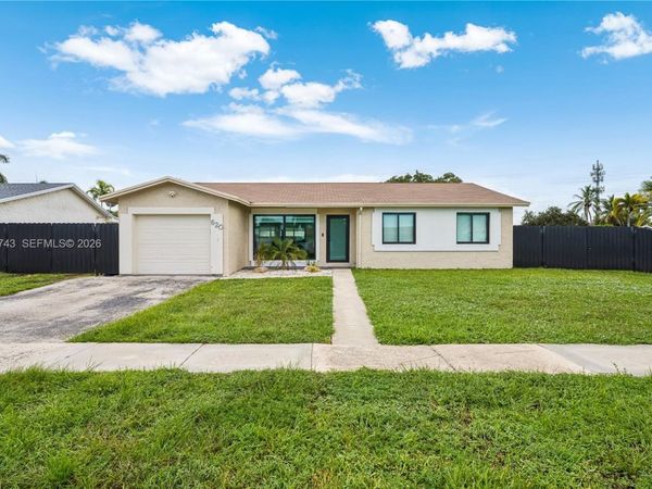 620 NW 98th Ave , Pembroke Pines, FL 33024
