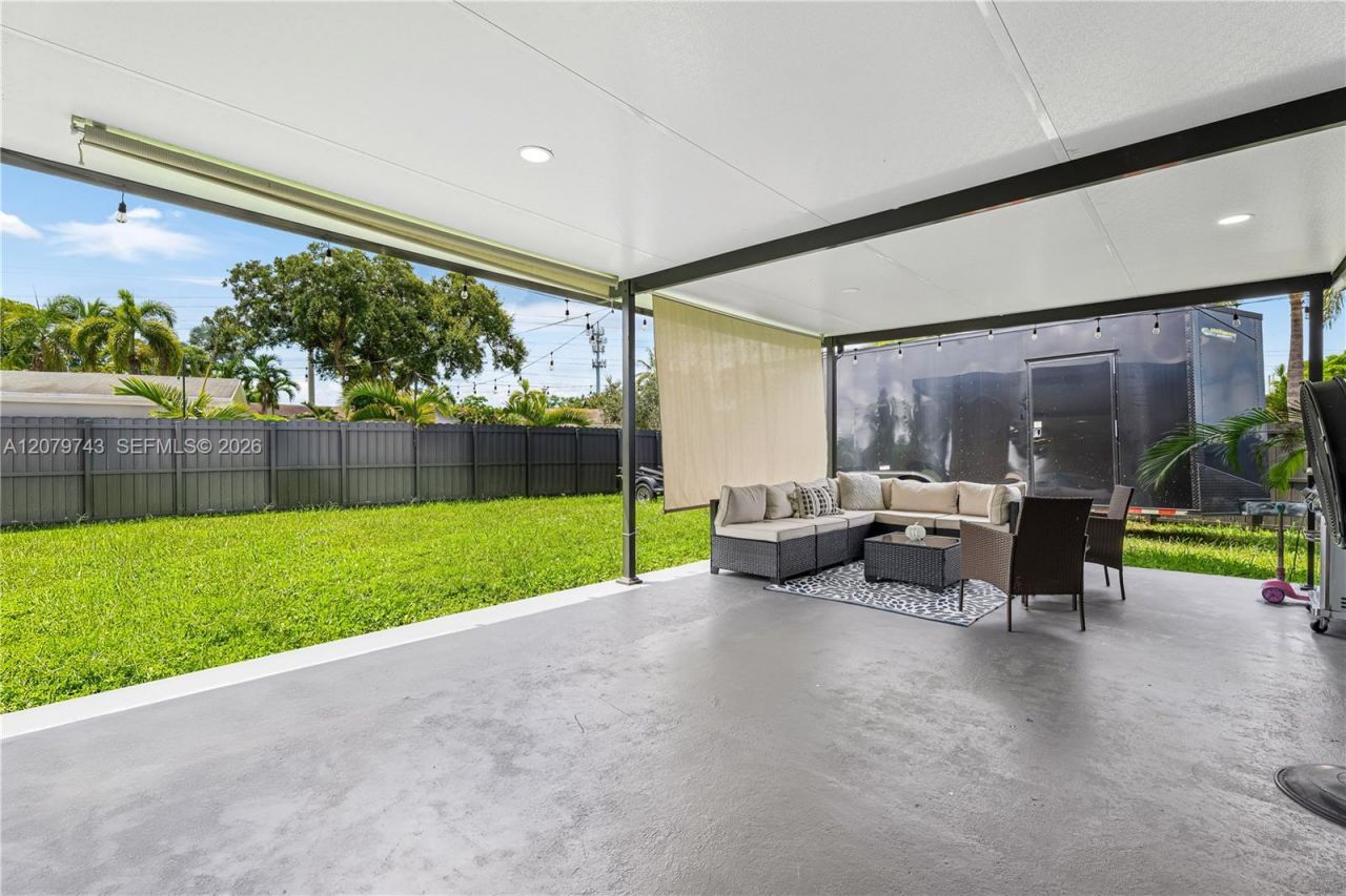 620 NW 98th Ave , Pembroke Pines, FL 33024 Photo