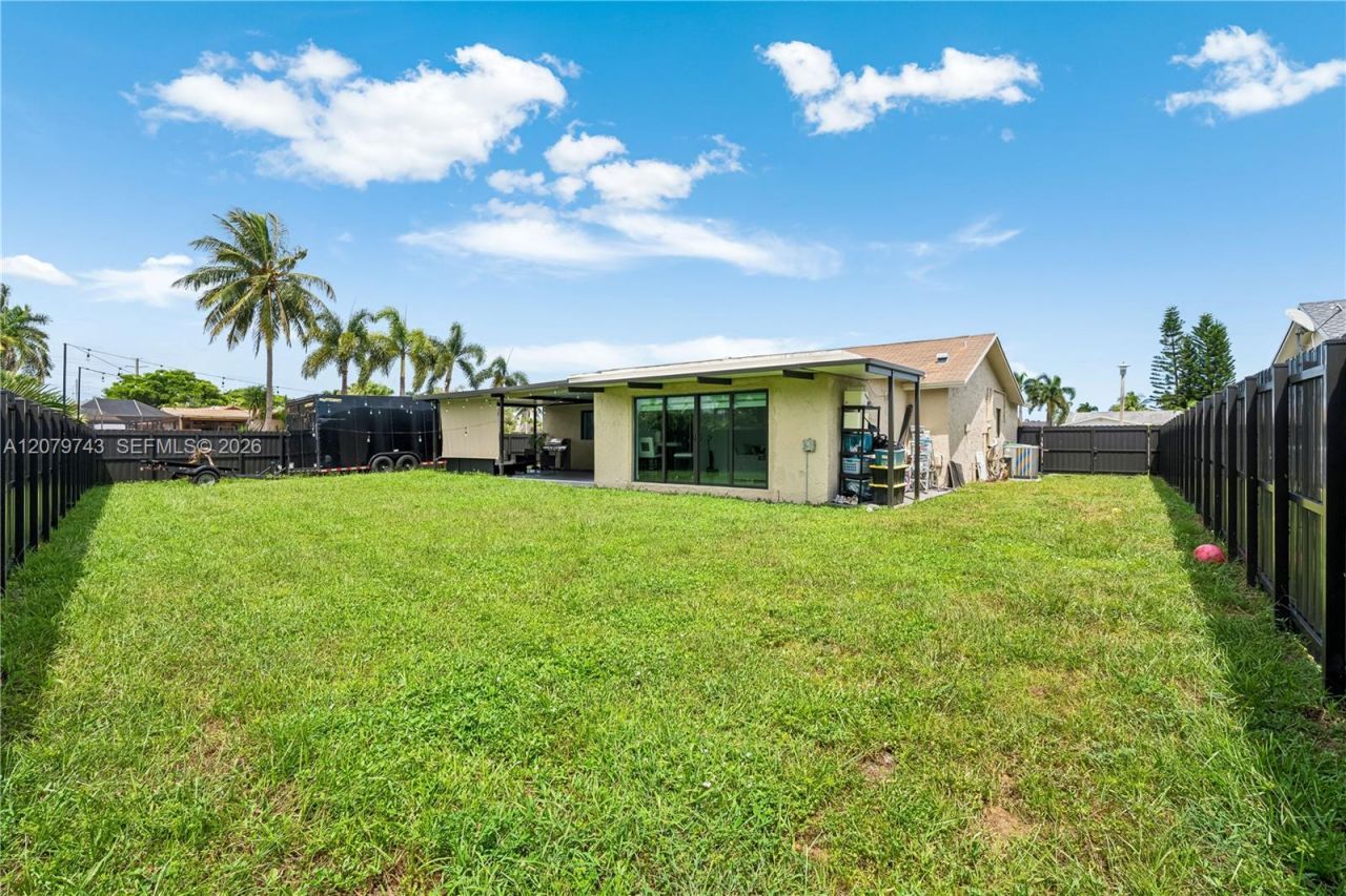 620 NW 98th Ave , Pembroke Pines, FL 33024 Photo