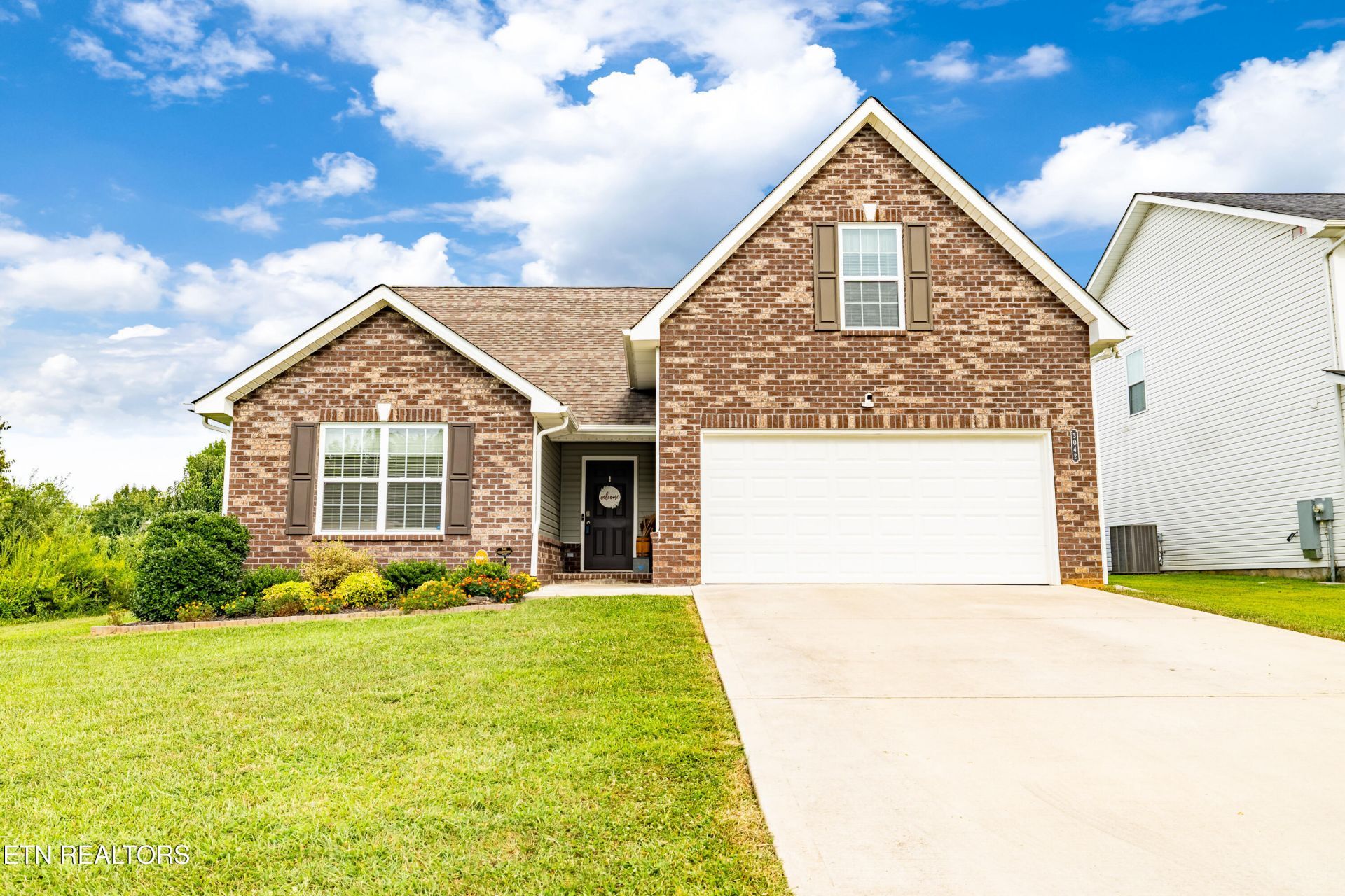 3042 Farmhouse Drive, Maryville, TN 37803 Main Photo