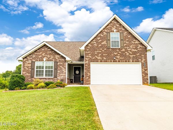 3042 Farmhouse Drive, Maryville, TN 37803
