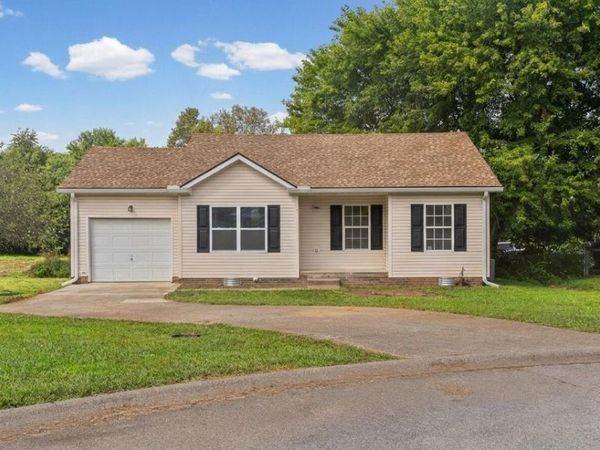 318 Ashley St , Oak Grove, KY 42262