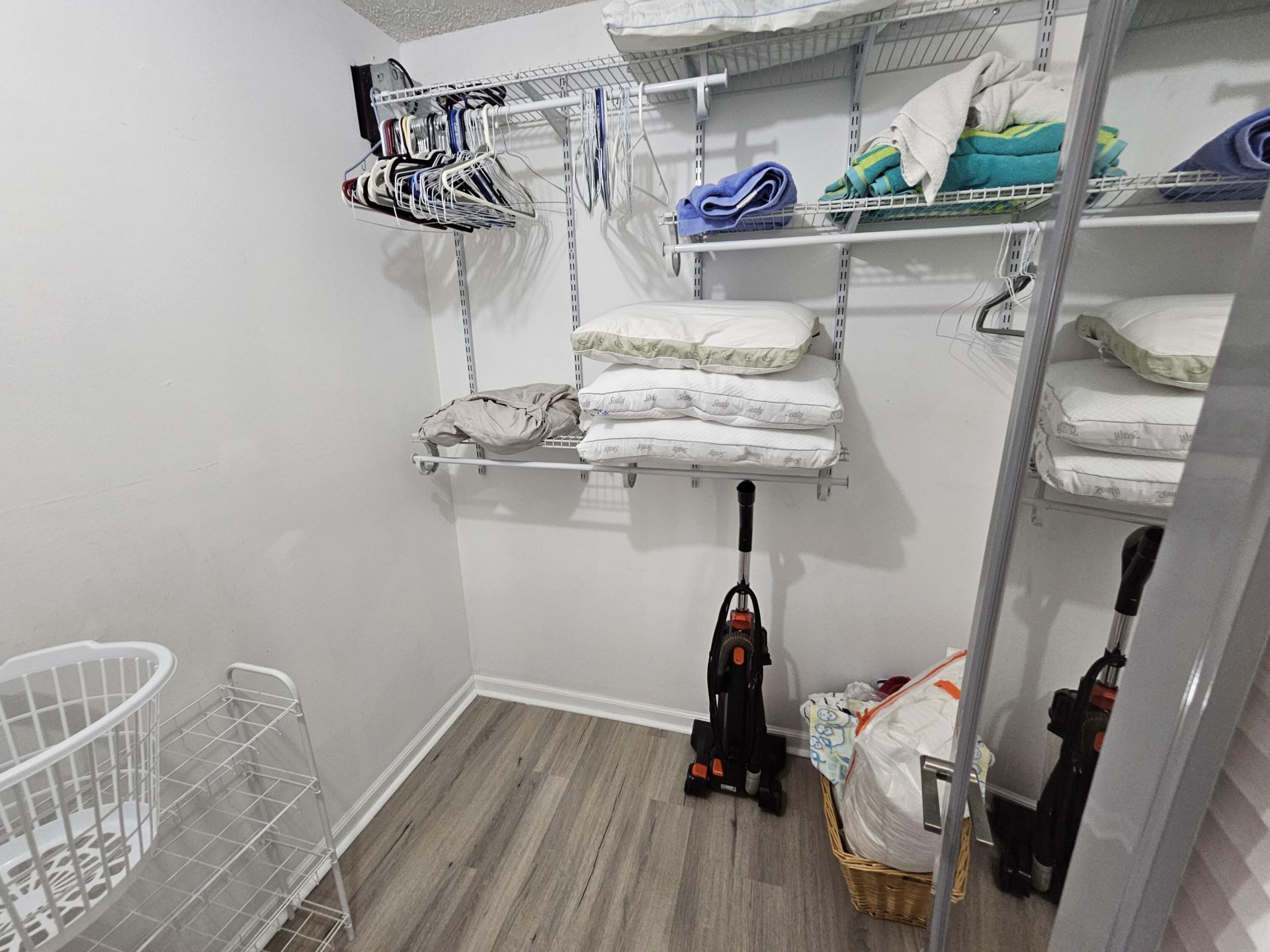 1357 NE Ocean Boulevard, Unit 411, Stuart, FL 34996 Photo