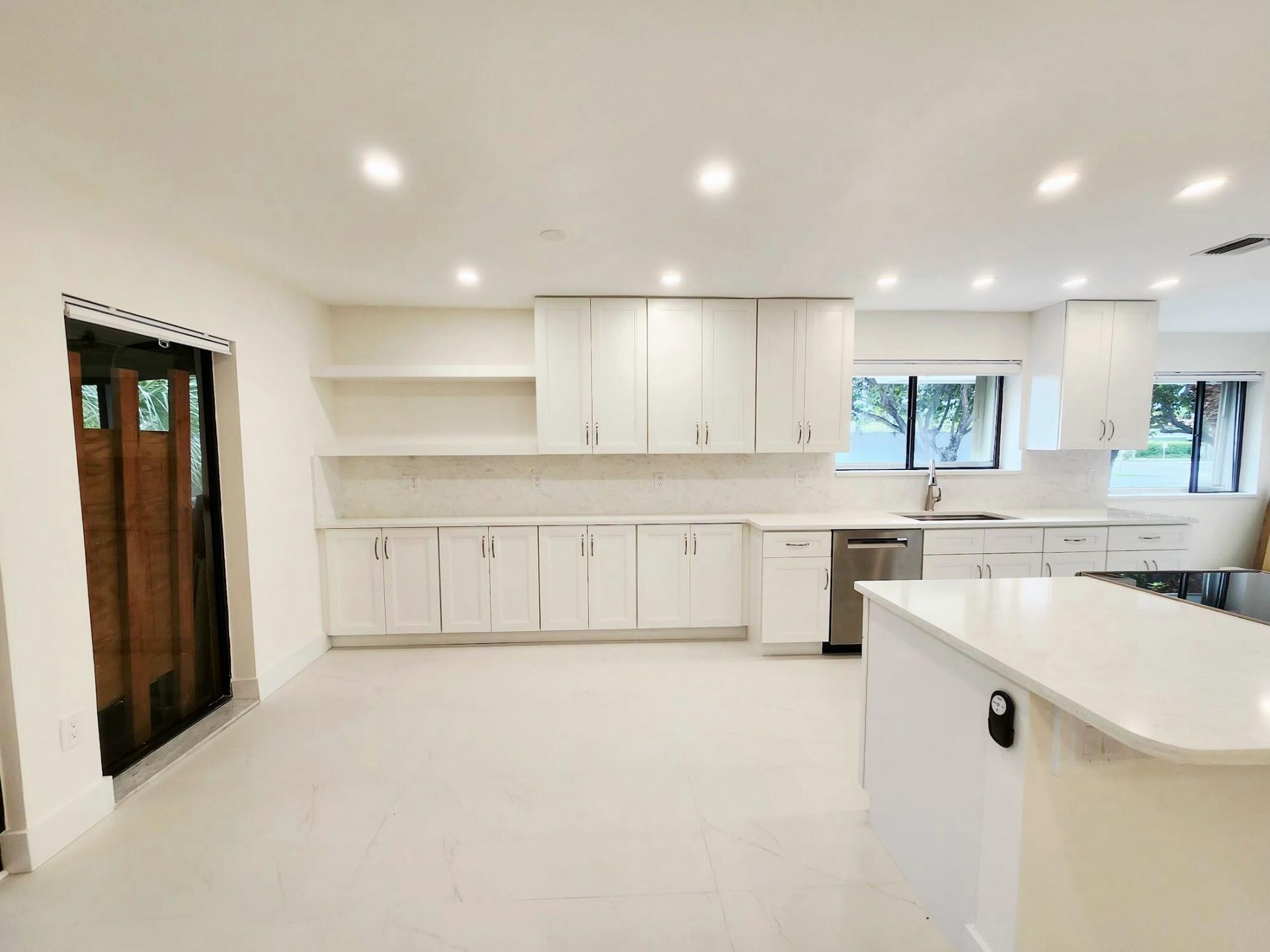 30 Pelican Pointe Drive, Unit 201, Delray Beach, FL 33483 Photo