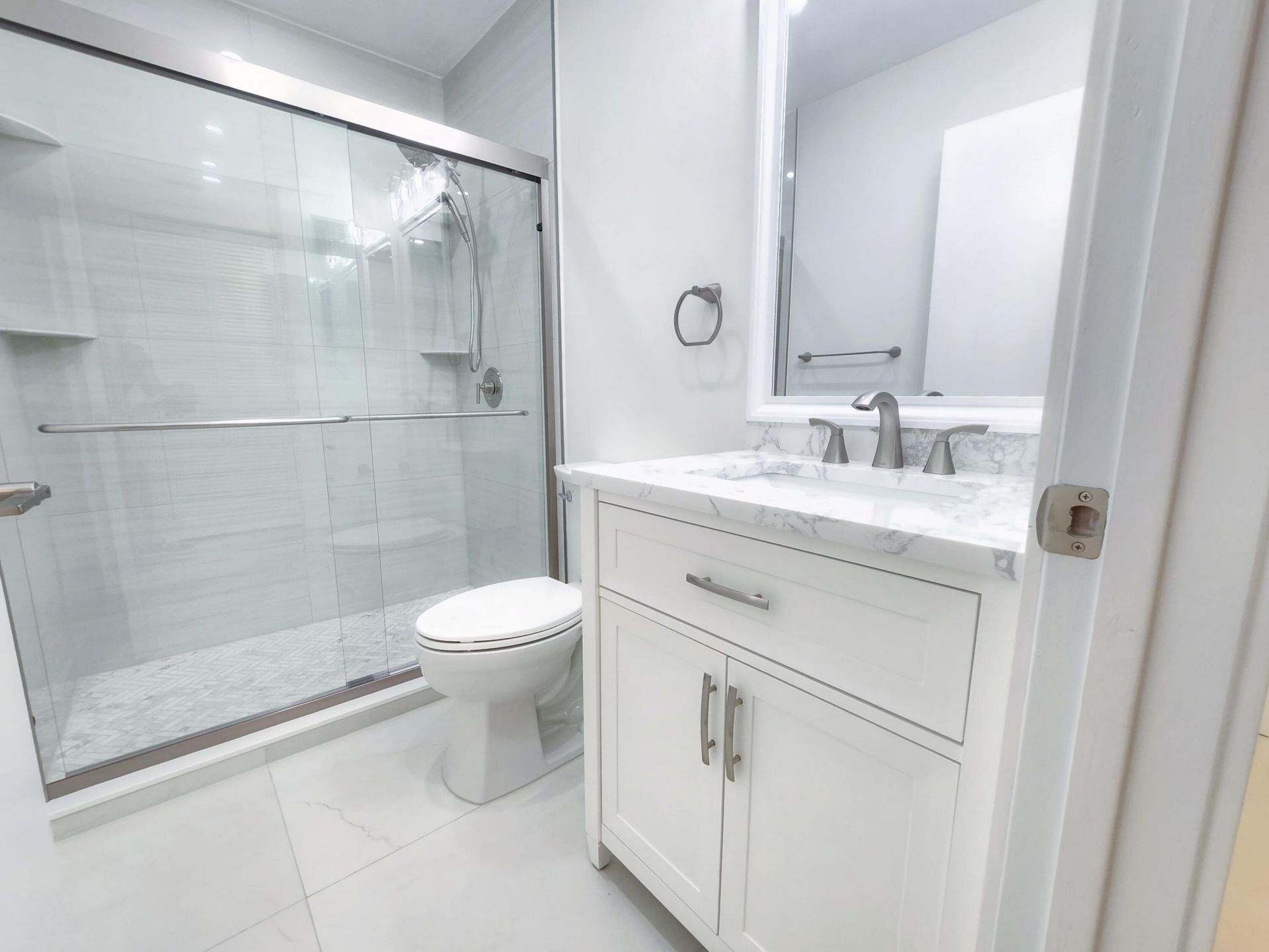 30 Pelican Pointe Drive, Unit 201, Delray Beach, FL 33483 Photo
