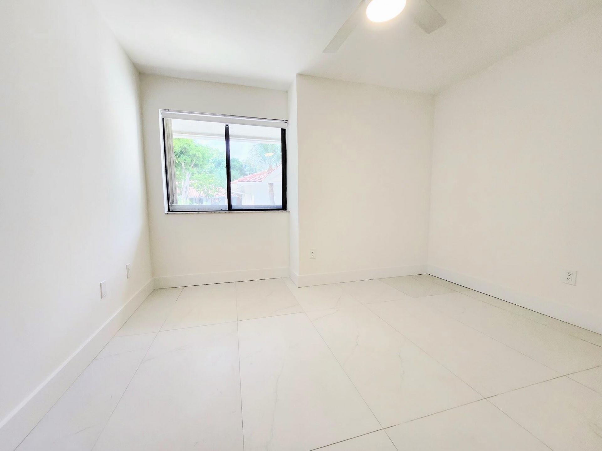 30 Pelican Pointe Drive, Unit 201, Delray Beach, FL 33483 Photo
