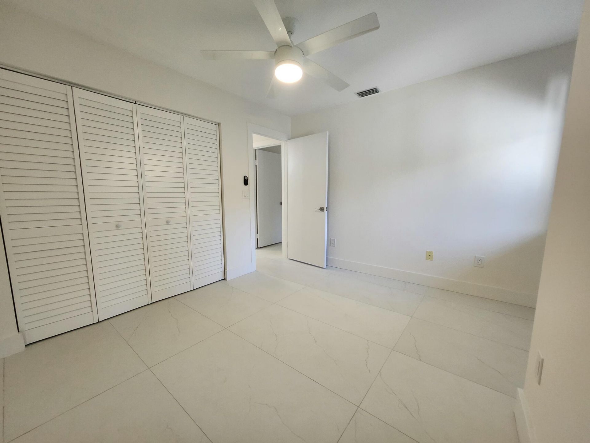 30 Pelican Pointe Drive, Unit 201, Delray Beach, FL 33483 Photo