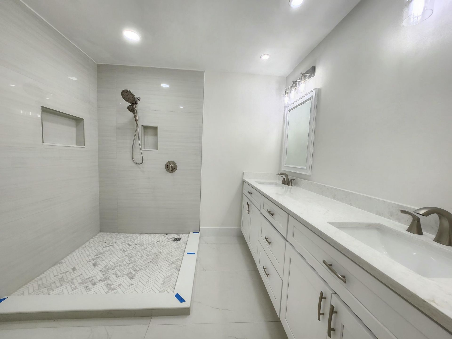 30 Pelican Pointe Drive, Unit 201, Delray Beach, FL 33483 Photo