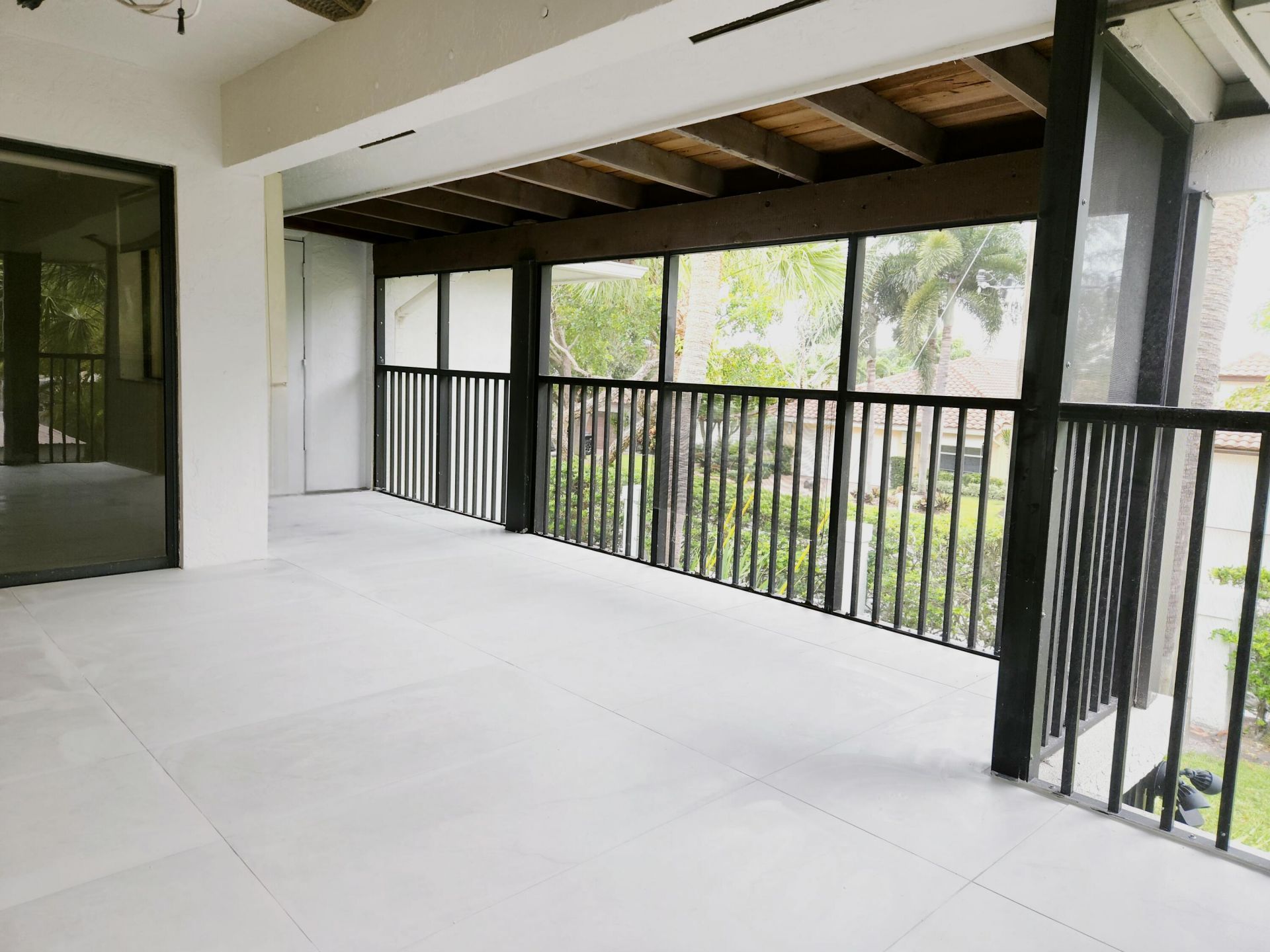 30 Pelican Pointe Drive, Unit 201, Delray Beach, FL 33483 Photo