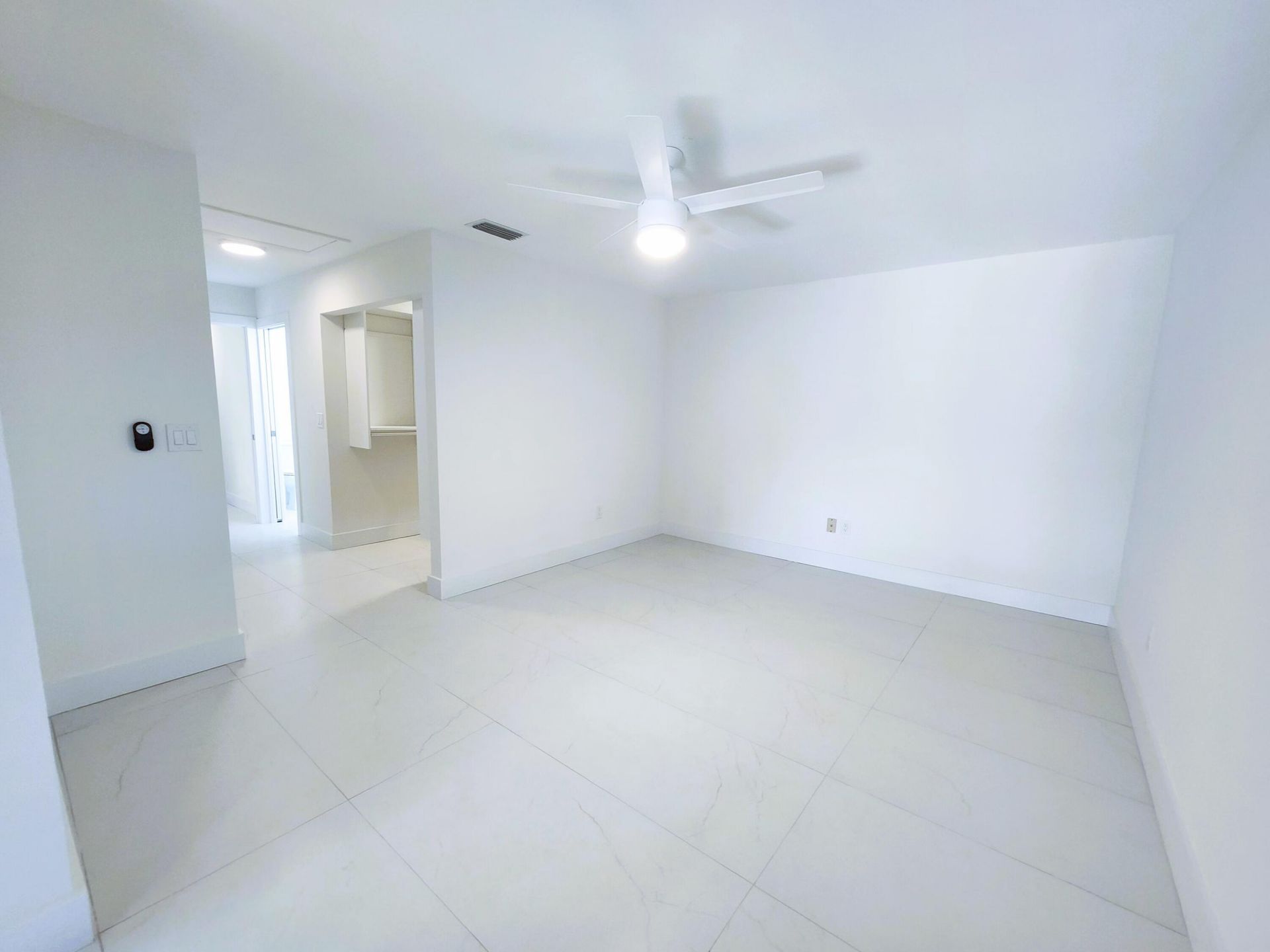 30 Pelican Pointe Drive, Unit 201, Delray Beach, FL 33483 Photo