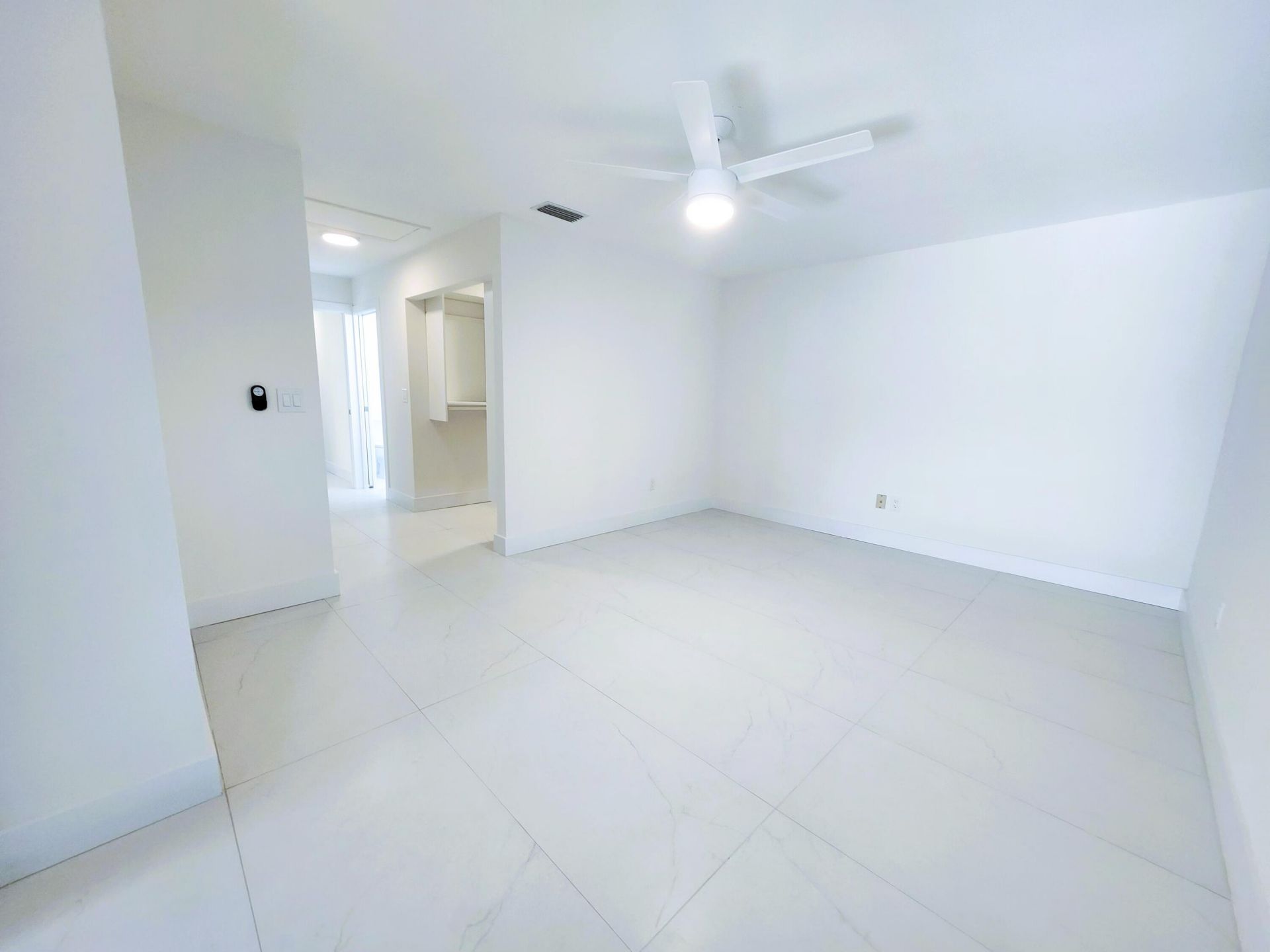30 Pelican Pointe Drive, Unit 201, Delray Beach, FL 33483 Photo