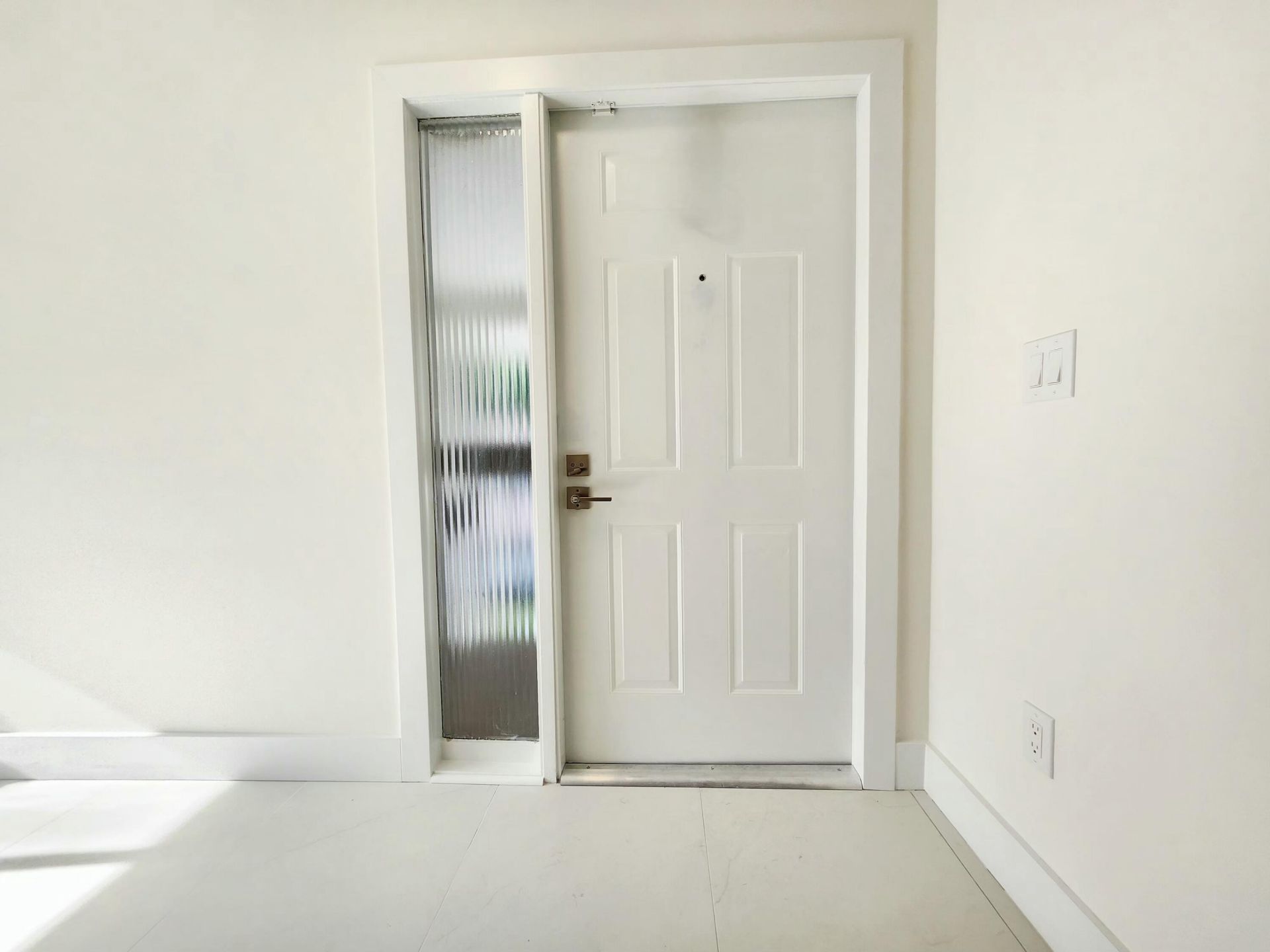 30 Pelican Pointe Drive, Unit 201, Delray Beach, FL 33483 Photo