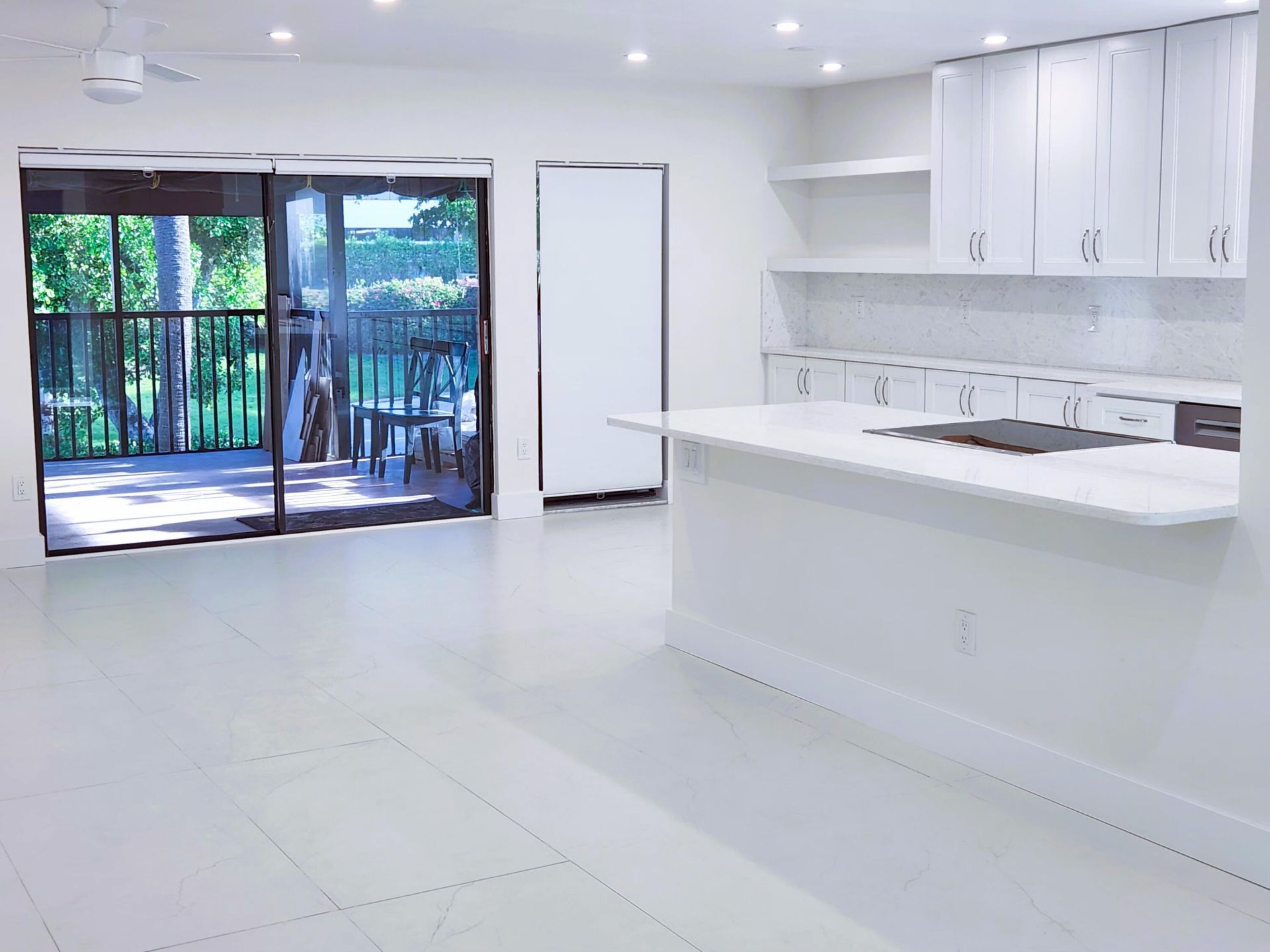 30 Pelican Pointe Drive, Unit 201, Delray Beach, FL 33483 Photo