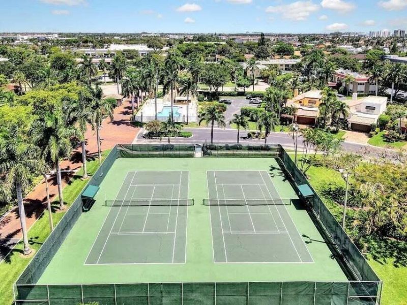 30 Pelican Pointe Drive, Unit 201, Delray Beach, FL 33483 Photo