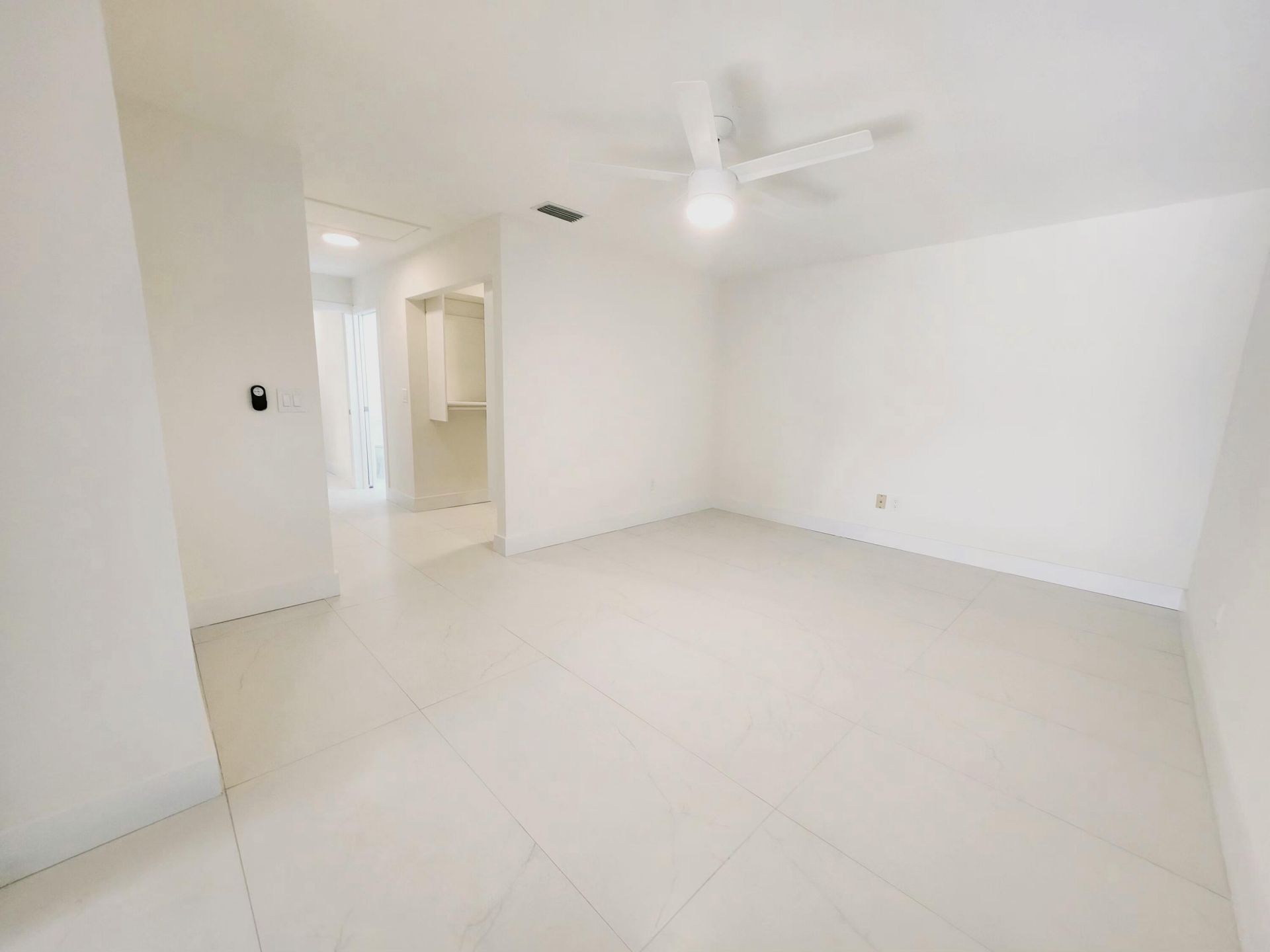 30 Pelican Pointe Drive, Unit 201, Delray Beach, FL 33483 Photo
