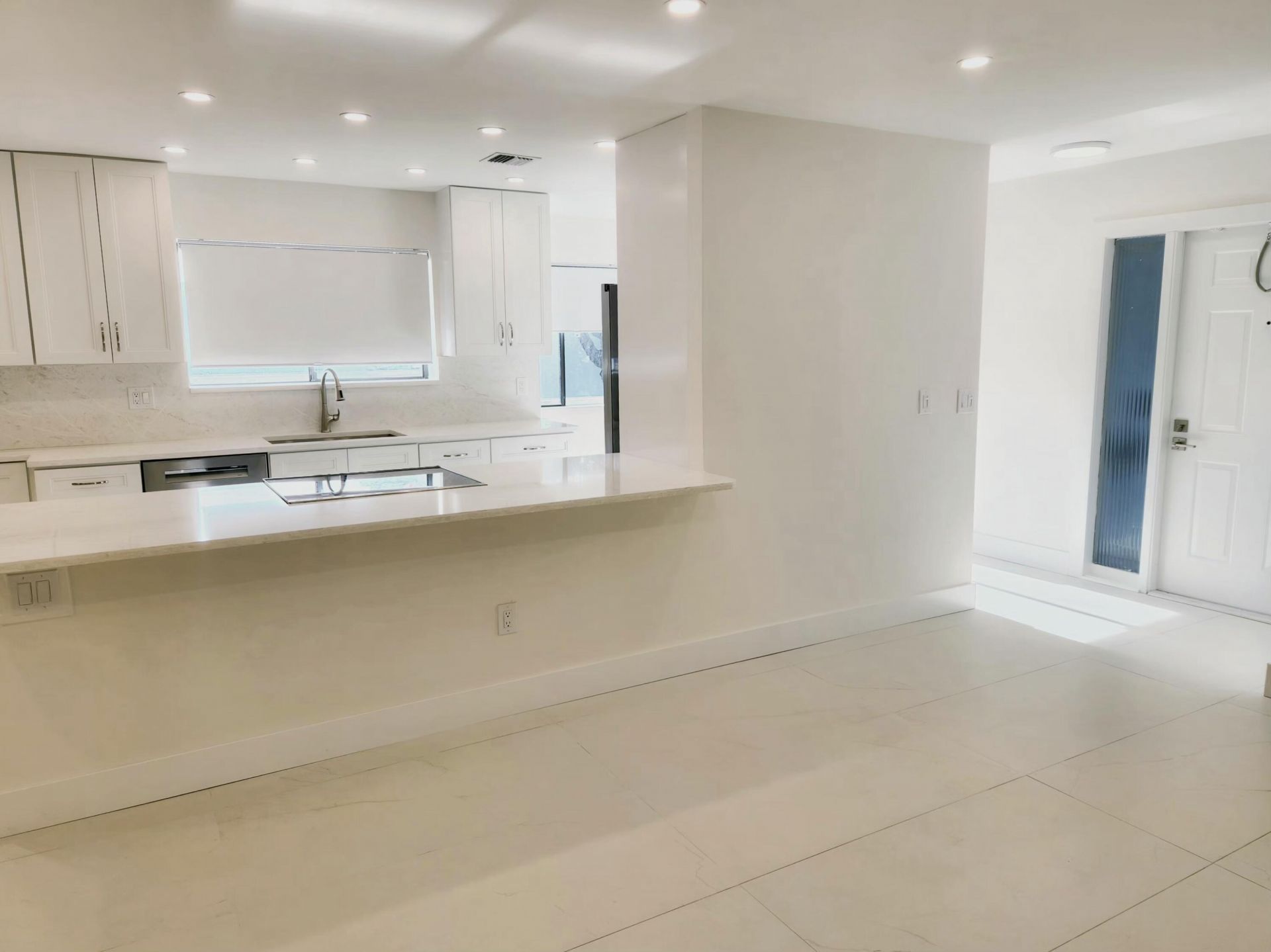 30 Pelican Pointe Drive, Unit 201, Delray Beach, FL 33483 Photo