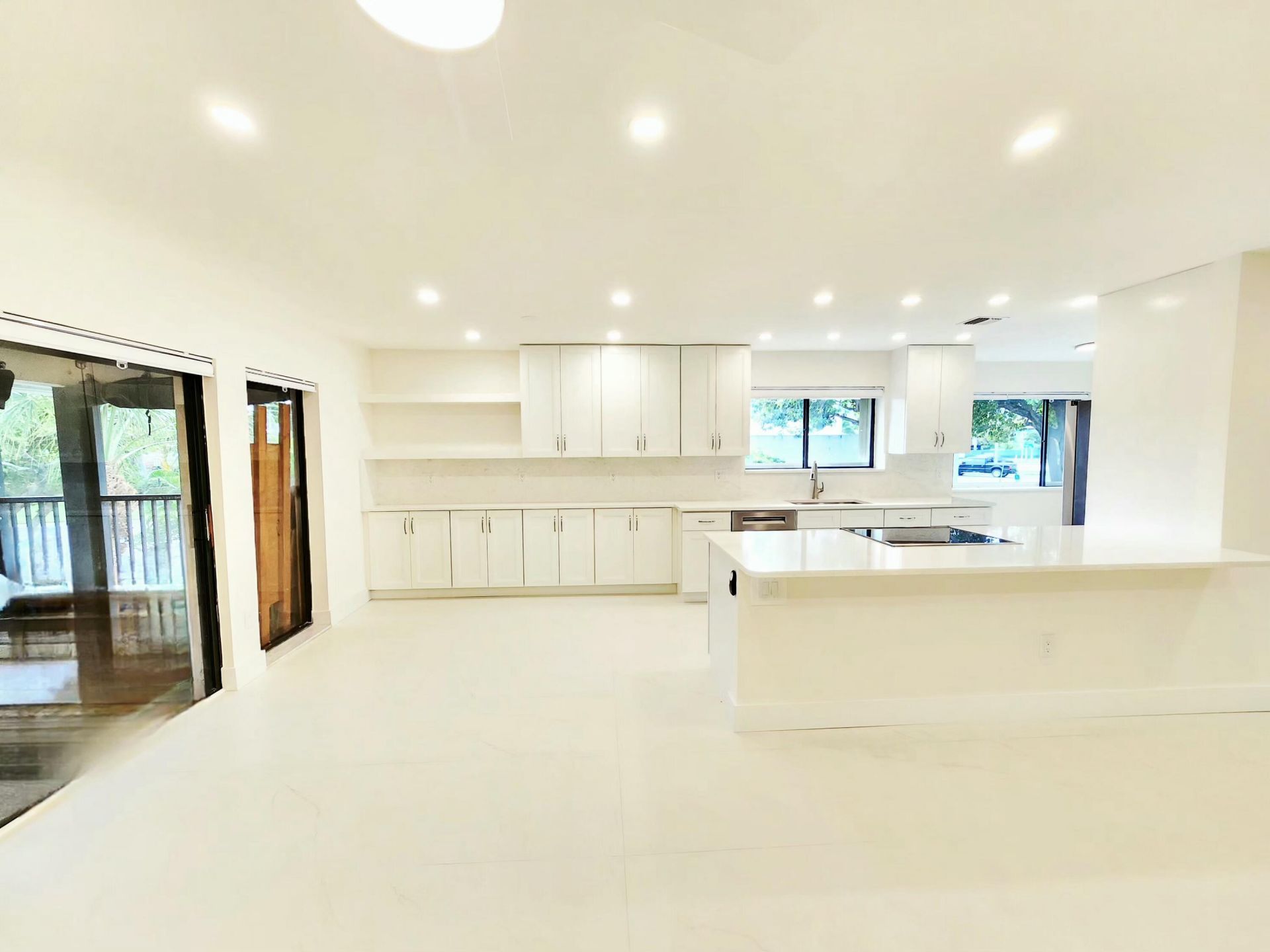 30 Pelican Pointe Drive, Unit 201, Delray Beach, FL 33483 Photo