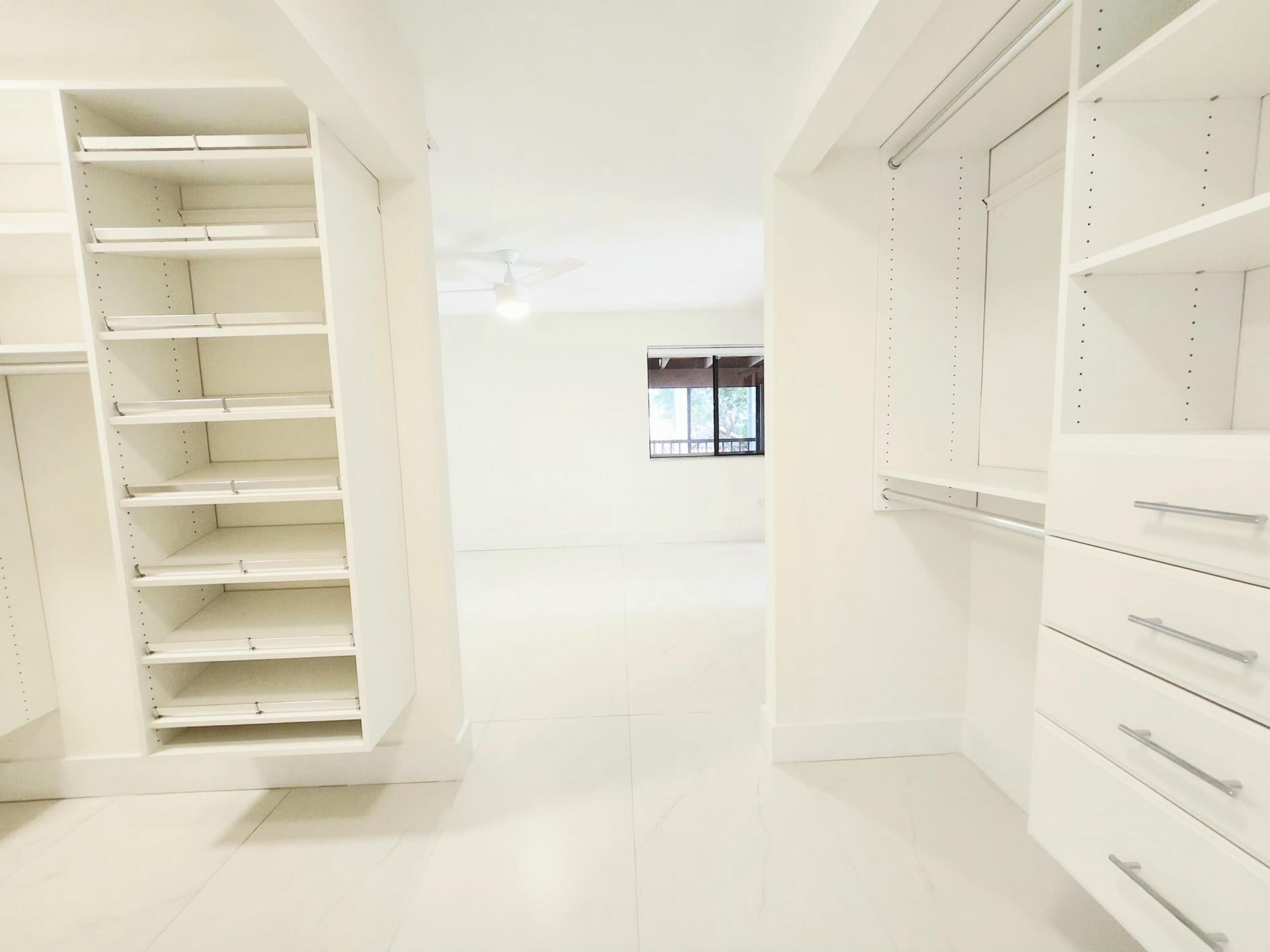 30 Pelican Pointe Drive, Unit 201, Delray Beach, FL 33483 Photo