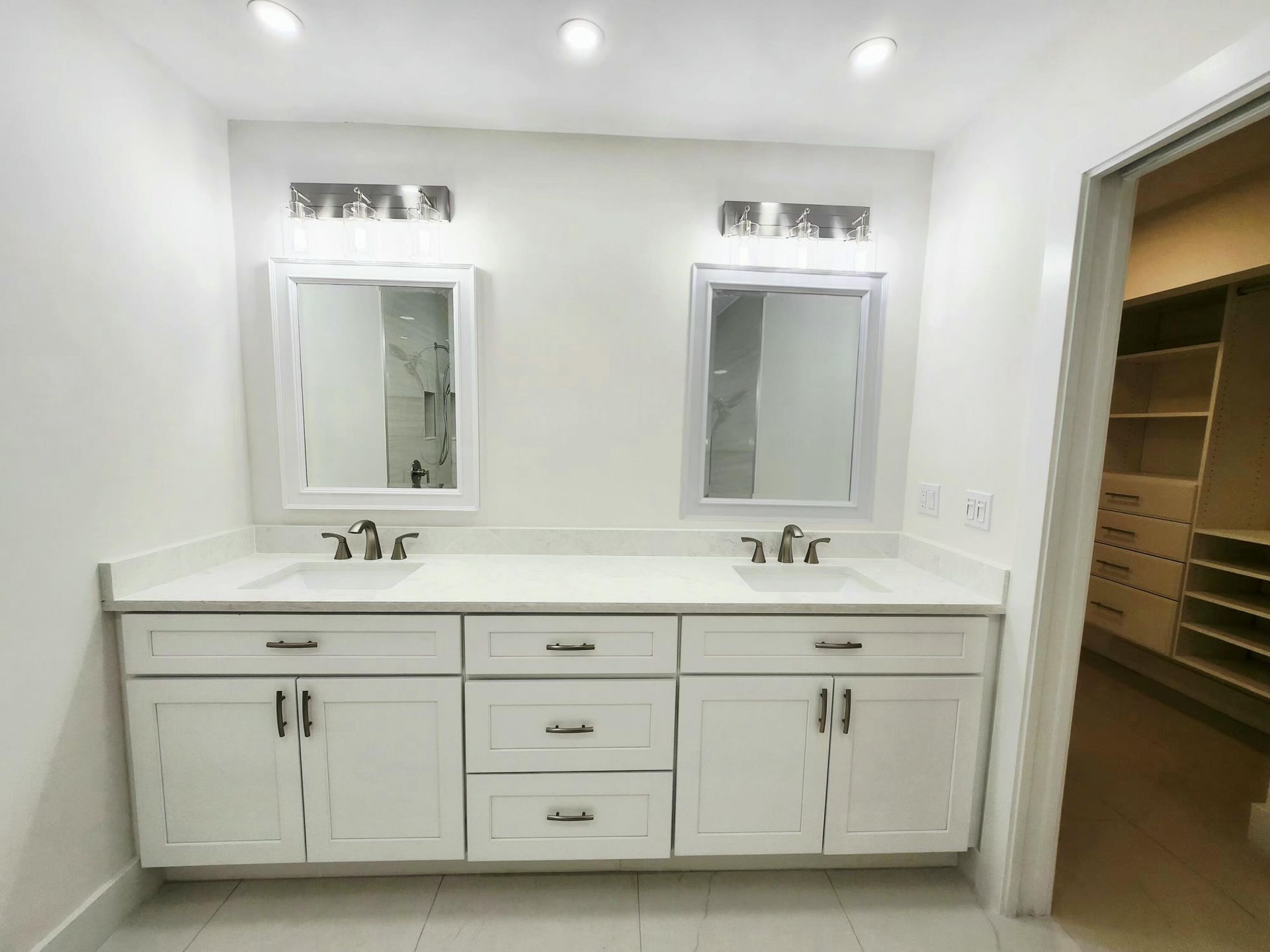 30 Pelican Pointe Drive, Unit 201, Delray Beach, FL 33483 Photo