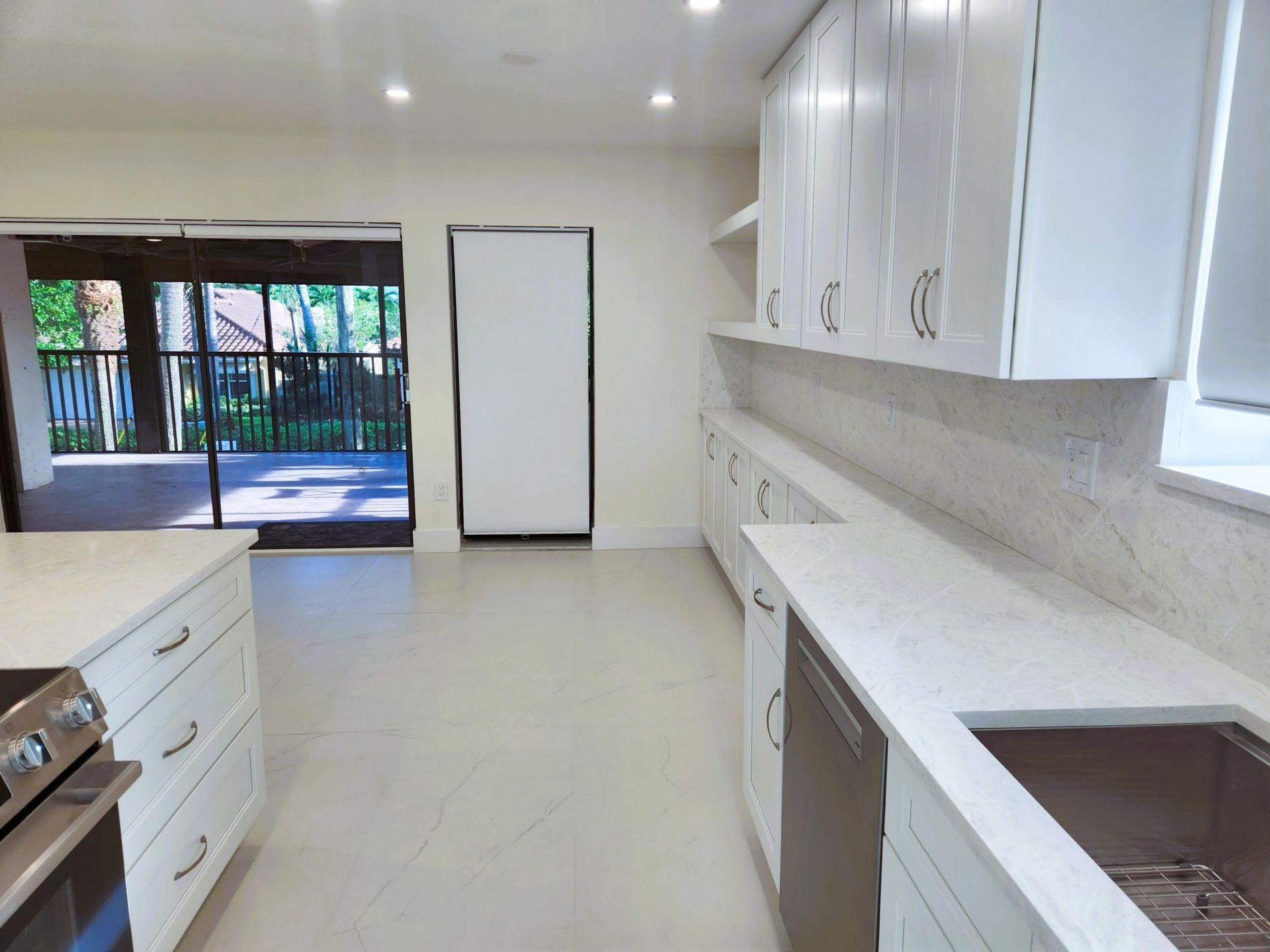 30 Pelican Pointe Drive, Unit 201, Delray Beach, FL 33483 Photo