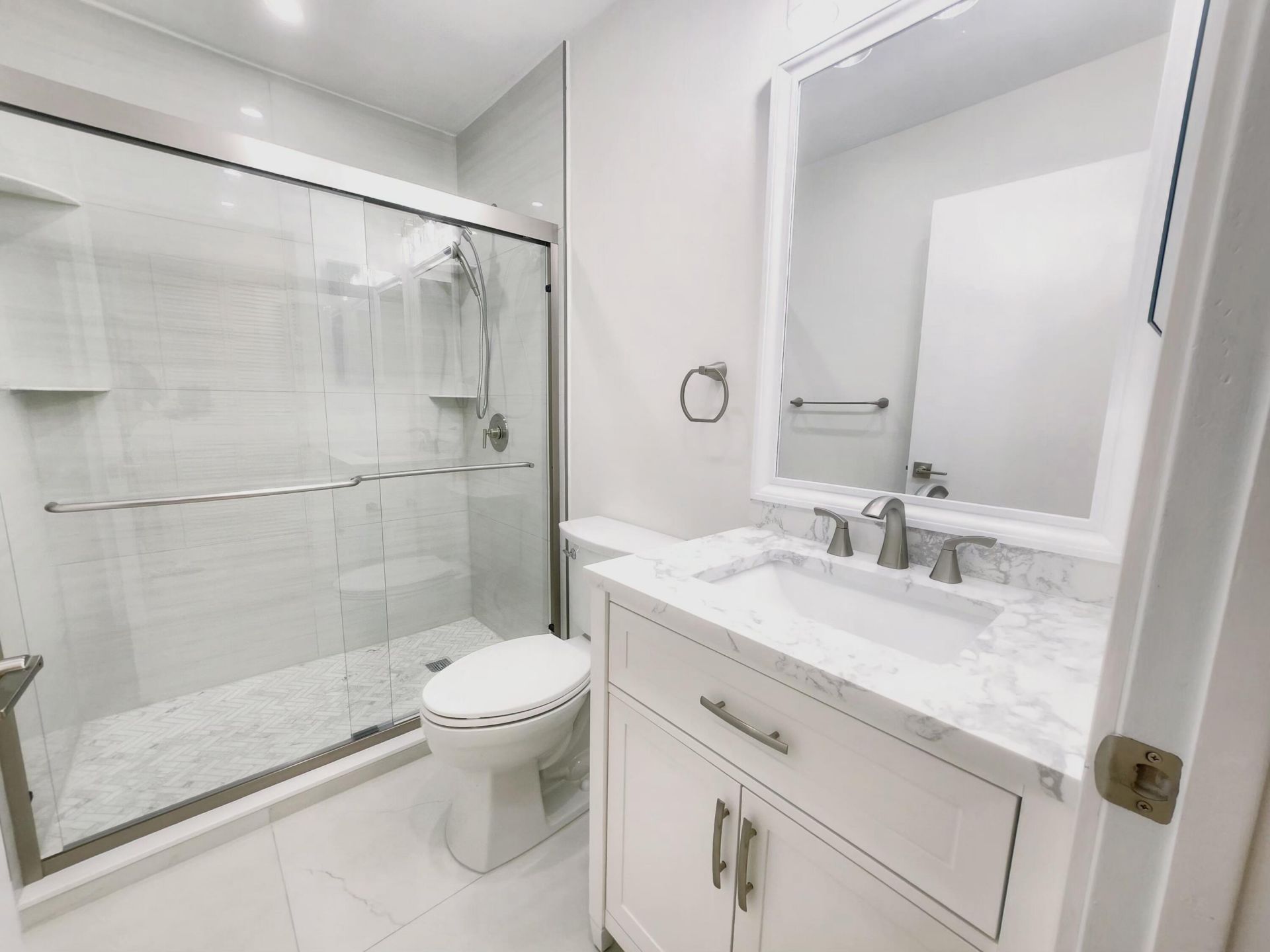 30 Pelican Pointe Drive, Unit 201, Delray Beach, FL 33483 Photo