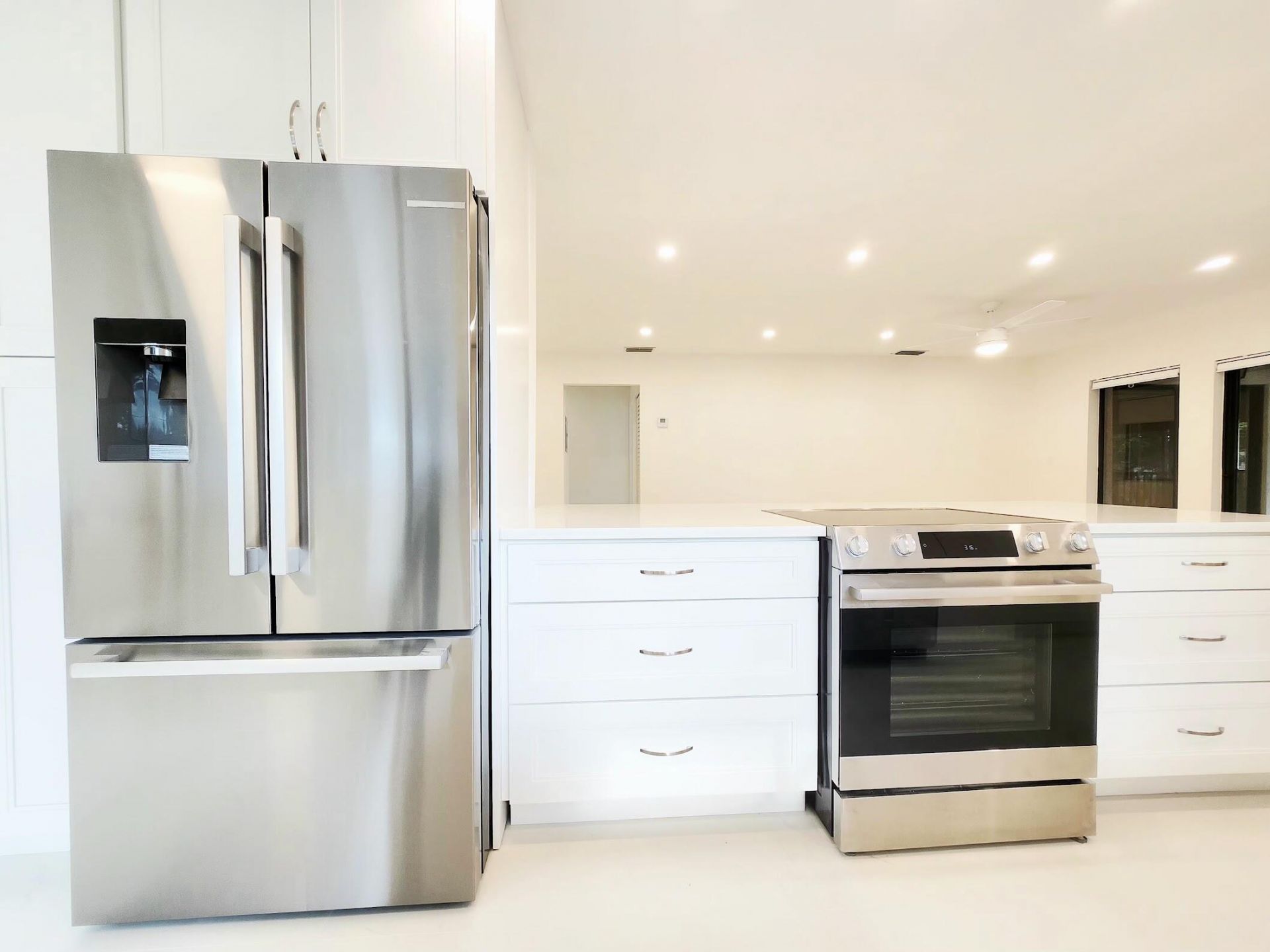 30 Pelican Pointe Drive, Unit 201, Delray Beach, FL 33483 Photo