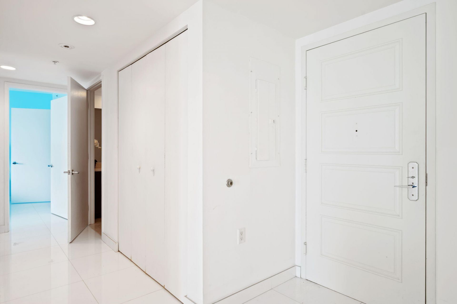 200 Sunny Isles Boulevard, Unit 2-806, Sunny Isles Beach, FL 33160 Photo