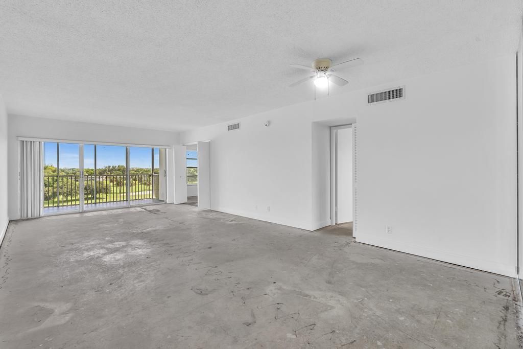 2950 N Palm Aire Drive, Unit 607, Pompano Beach, FL 33069 Photo