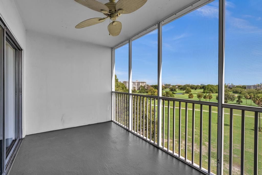 2950 N Palm Aire Drive, Unit 607, Pompano Beach, FL 33069 Photo