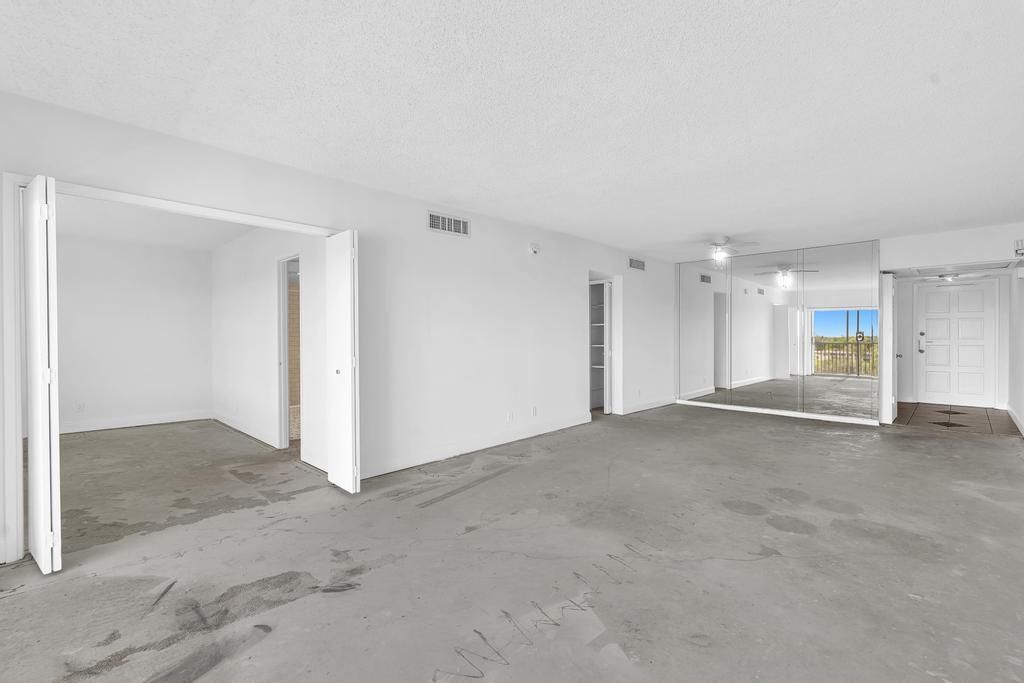 2950 N Palm Aire Drive, Unit 607, Pompano Beach, FL 33069 Photo